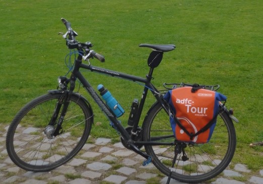 Fahrrad mit Packtaschen © Ulla Bai Fahrrad mit Packtaschen © Ulla Bai