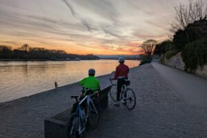 20250408_Rennradgruppe-Sonnenuntergang_Lukas Fleckenstein